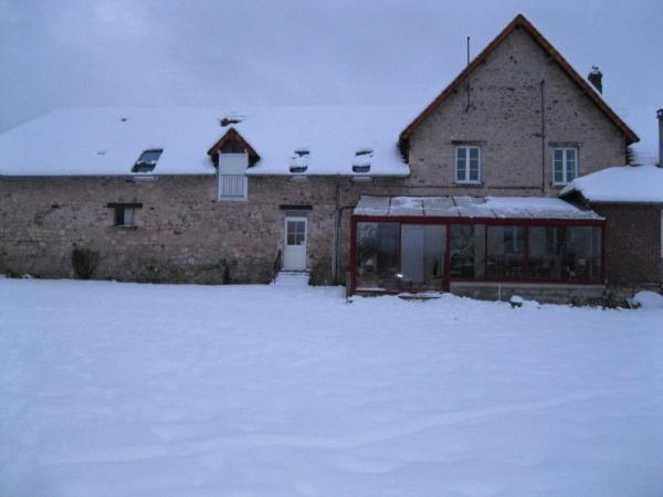 Au Jardin Fleuri Villa Vauxaillon Exterior foto