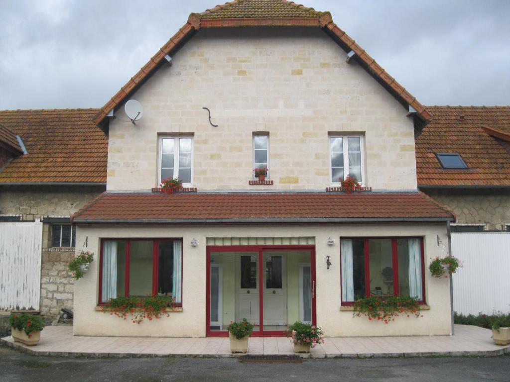 Au Jardin Fleuri Villa Vauxaillon Exterior foto