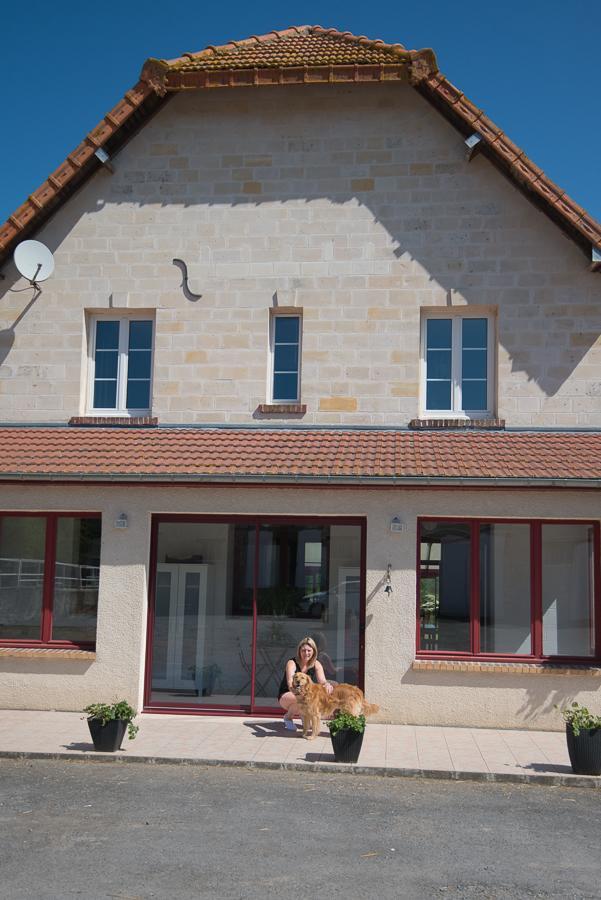Au Jardin Fleuri Villa Vauxaillon Exterior foto